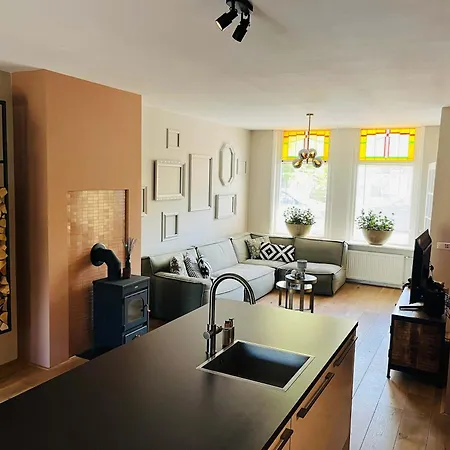 House 'n Cheese - *
