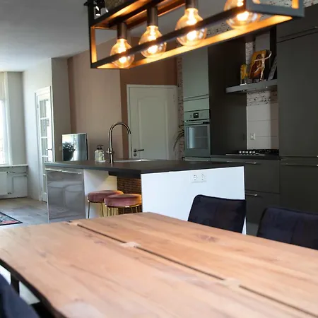 Semesterbostad House 'n Cheese -